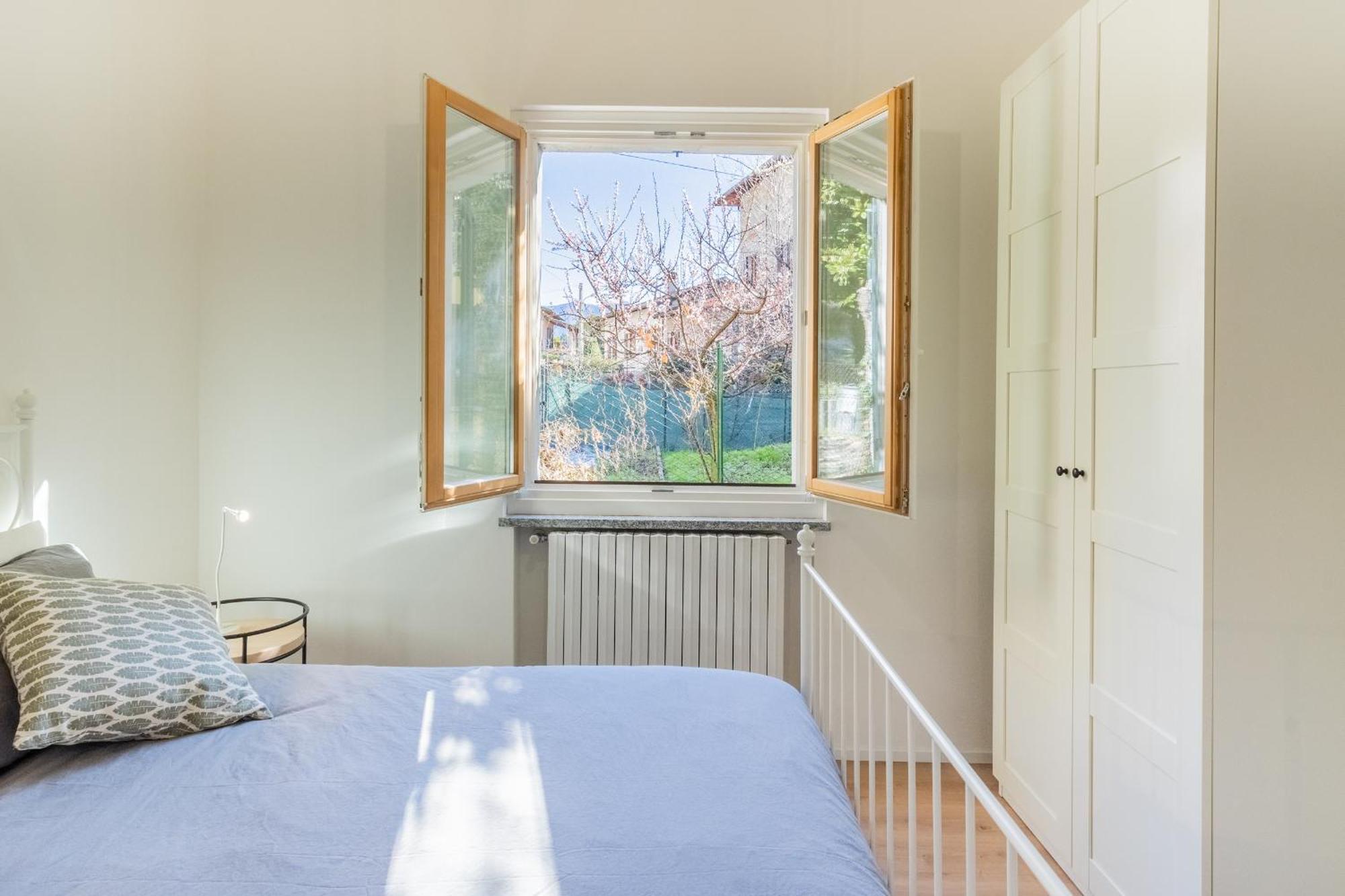 Lovely Corner In The Heart Of The Lake By Rent All Como Zewnętrze zdjęcie