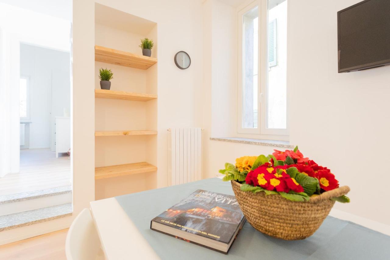 Lovely Corner In The Heart Of The Lake By Rent All Como Zewnętrze zdjęcie